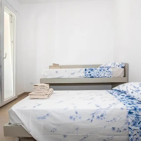 Orietta アパート フォンターネ・ビアンケ