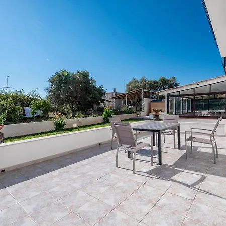 アパート Orietta *